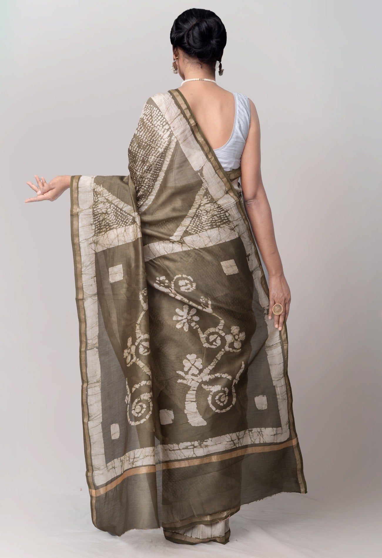 Online Shopping for Green Pure Fusion Batik Chanderi Sico Saree with Fancy/Ethnic Prints from Rajasthan at Unnatisilks.com India
