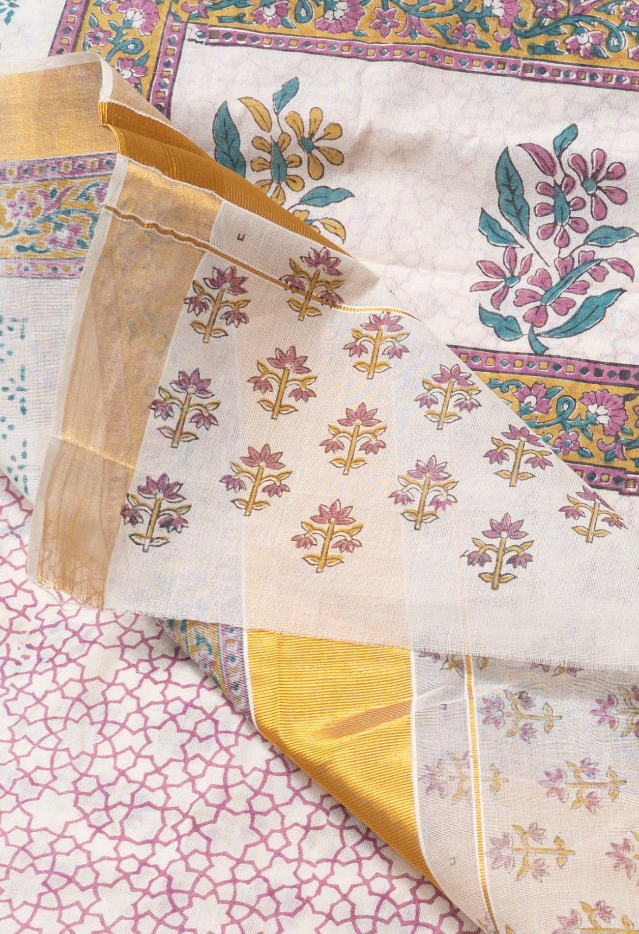 Online Shopping for White-Pink Pure Hand Block Printed Kerala Cotton Saree with Hand Block Prints from Kerala at Unnatisilks.com India
