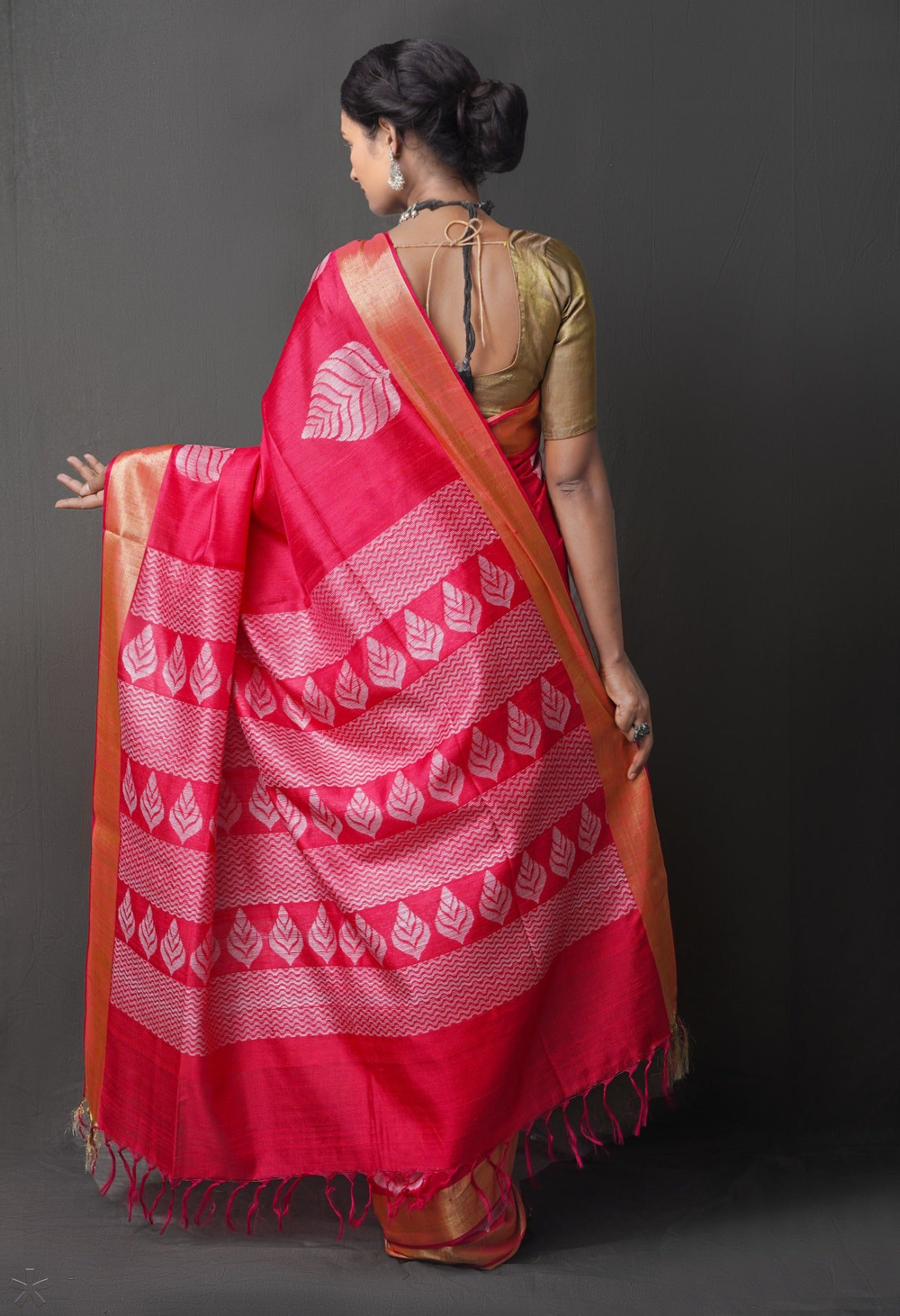 Online Shopping for Pink Pure Bengal Linen Saree with Weaving from West Bengal at Unnatisilks.com India
