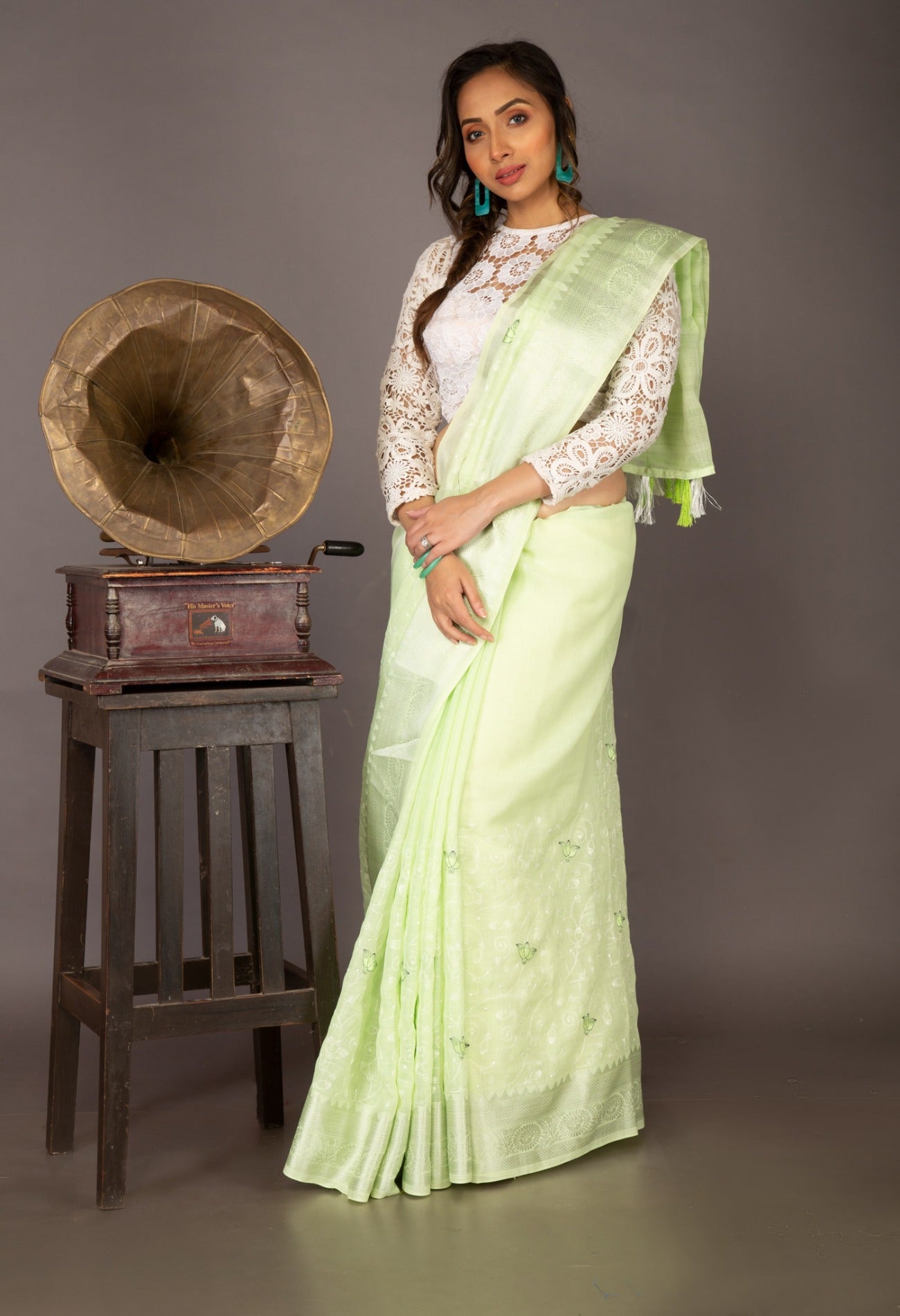 Online Shopping for Green Pure Embroidery  Linen Saree with Embroidery from West Bengal at Unnatisilks.com India