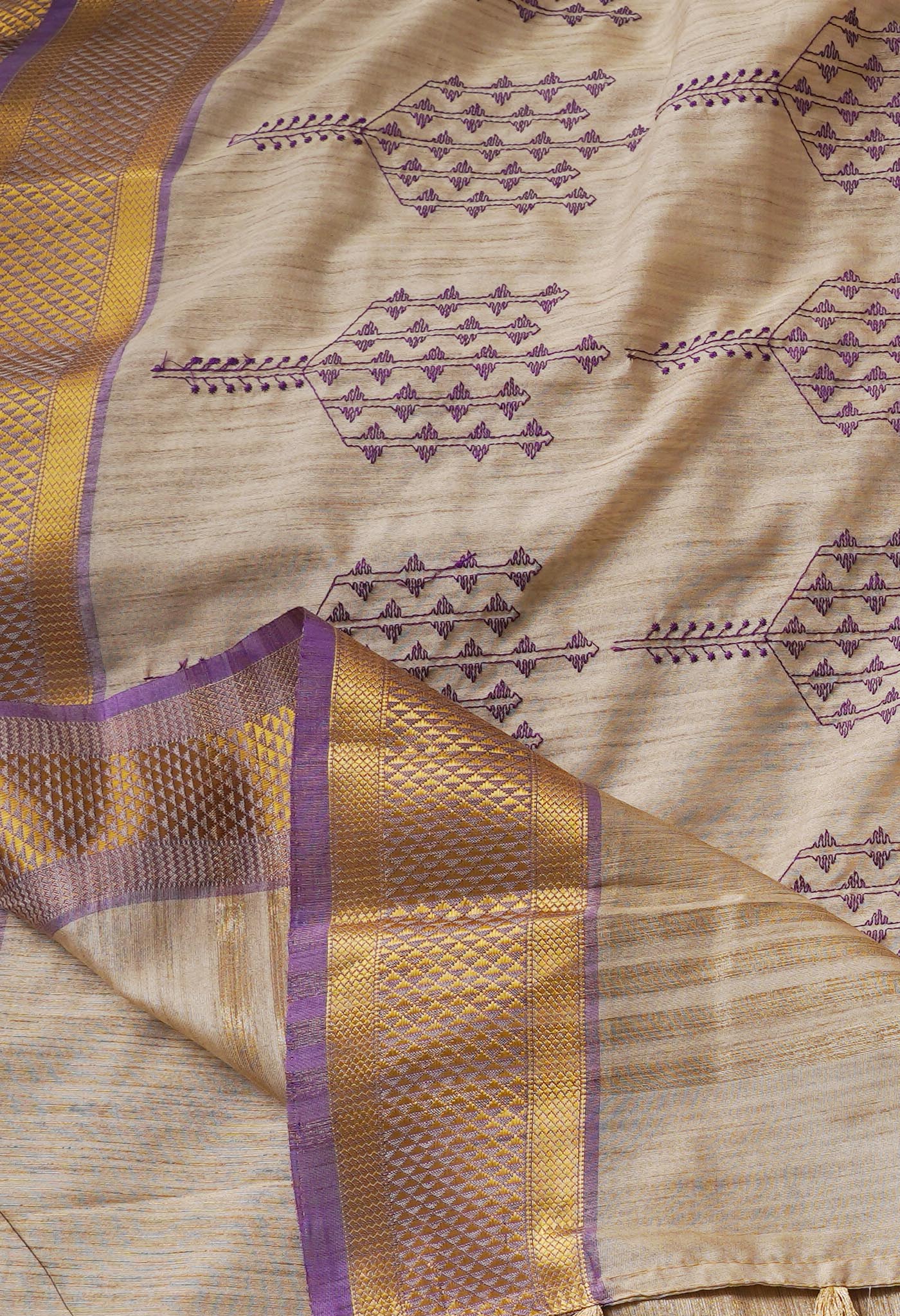 Brown  Maheshwari Jute Sico Saree with Cross Stitched Embroidery-UNM63414