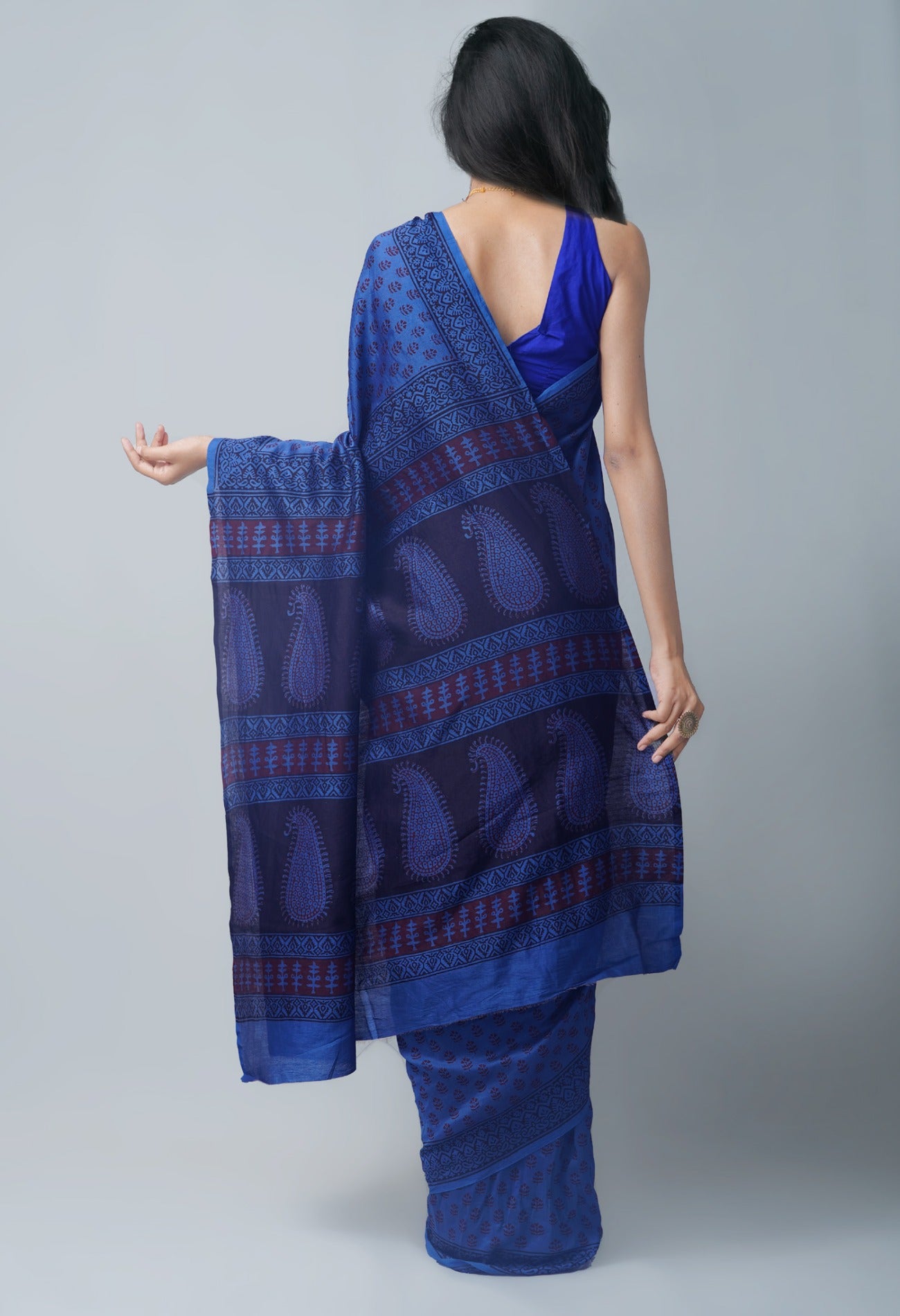 Online Shopping for Blue Pure Bagh Chanderi Cotton Saree with Bagh from Madhya Pradesh at Unnatisilks.com India
