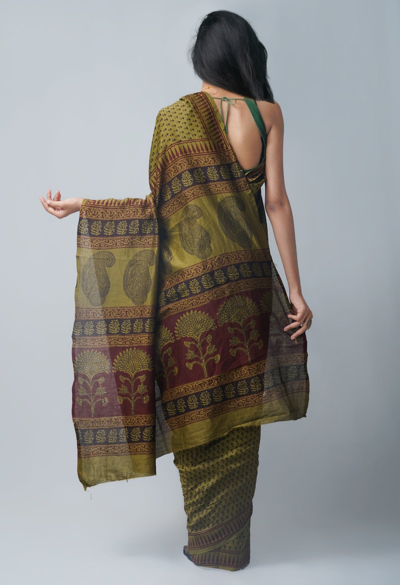 Online Shopping for Green Pure Bagh Chanderi Cotton Saree with Bagh from Madhya Pradesh at Unnatisilks.com India
