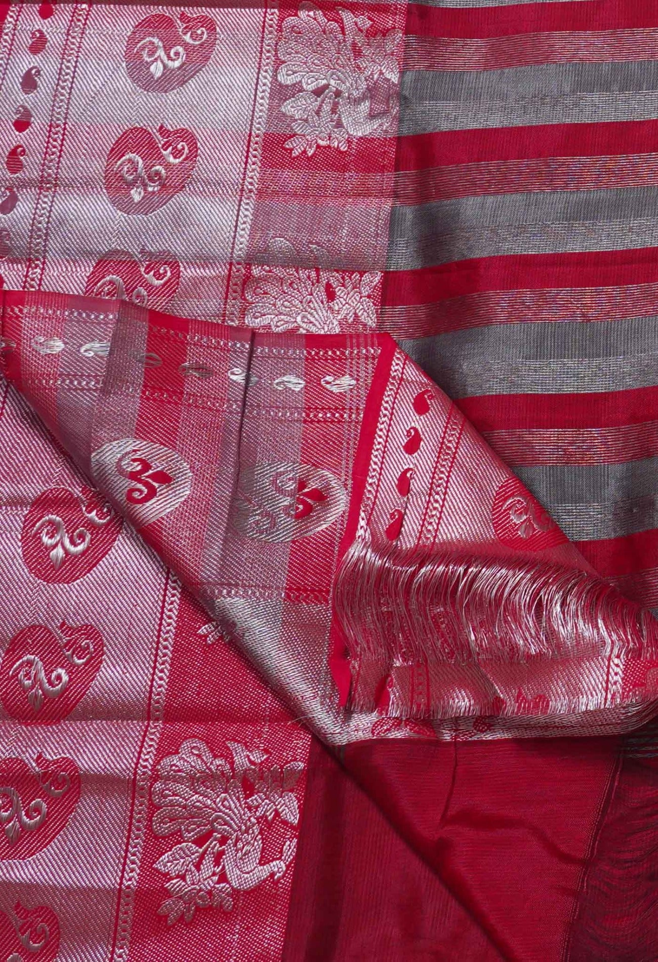 Online Shopping for Grey Pure Handloom Kanjivaram Pattu Silk Saree with Weaving from Tamil Nadu at Unnatisilks.com India

