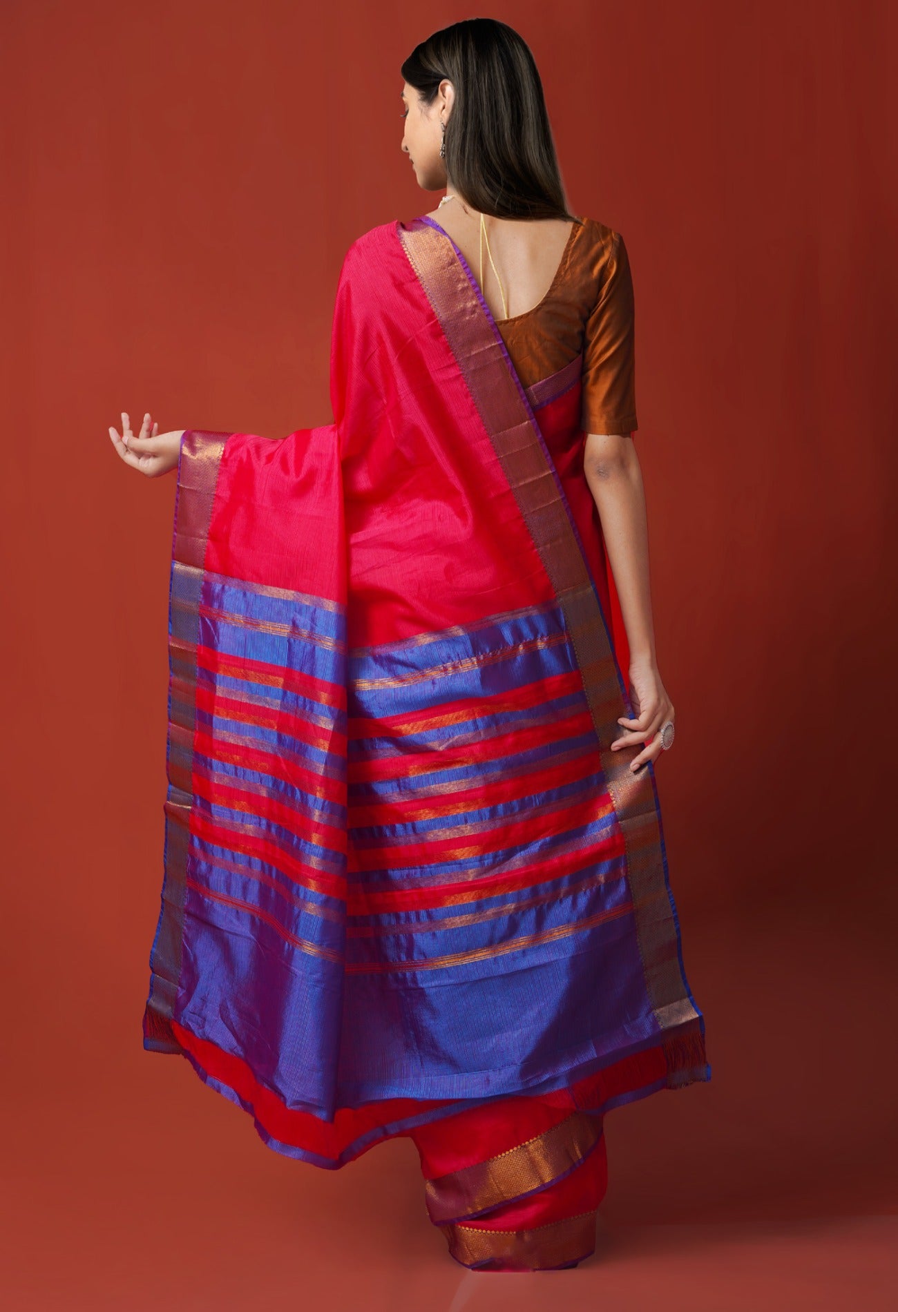 Online Shopping for Red Pure Handloom Mangalgiri Pattu Silk Saree with Weaving from Andhra Pradesh at Unnatisilks.com India
