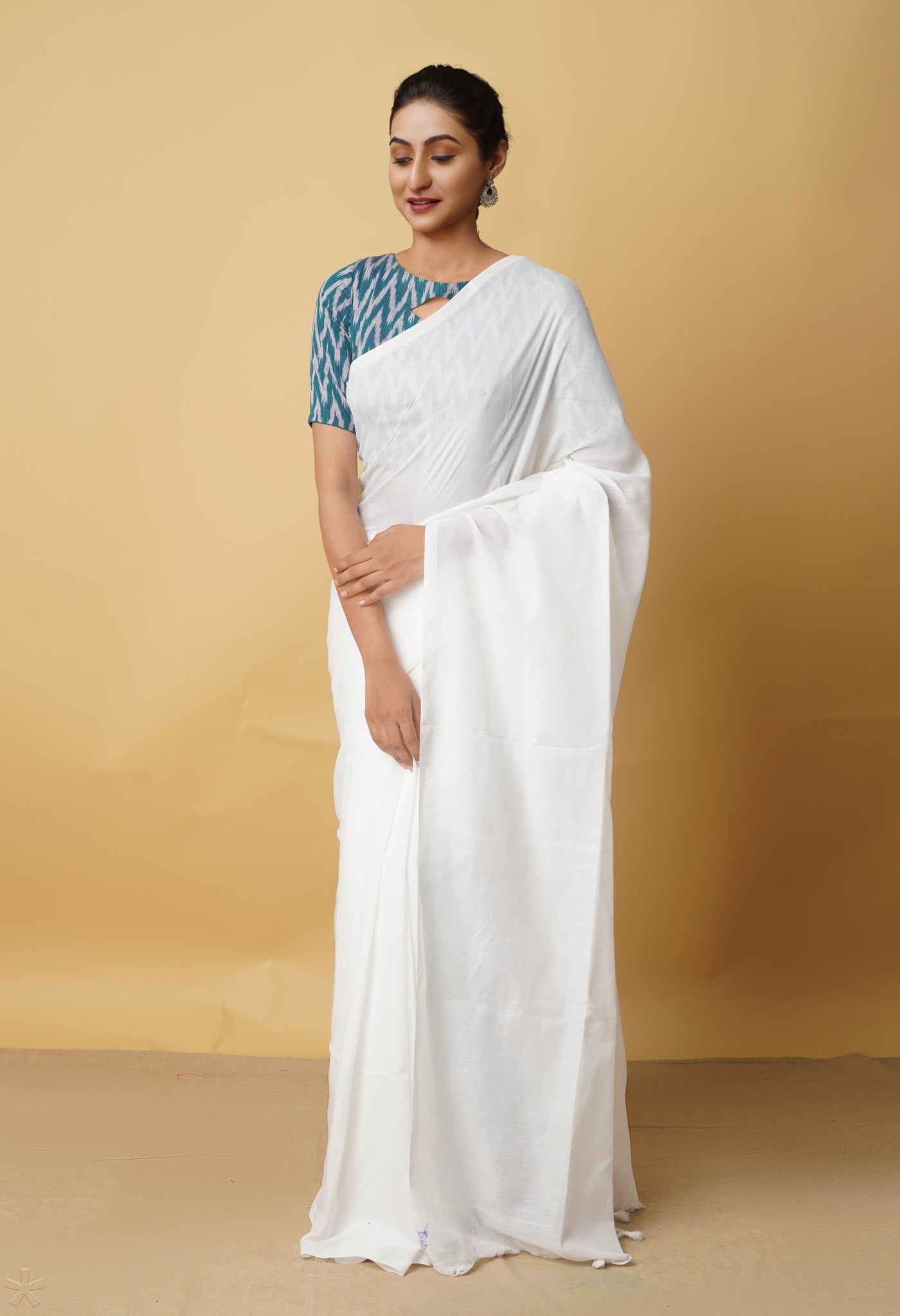 White PureHandloom Bengal Linen Saree