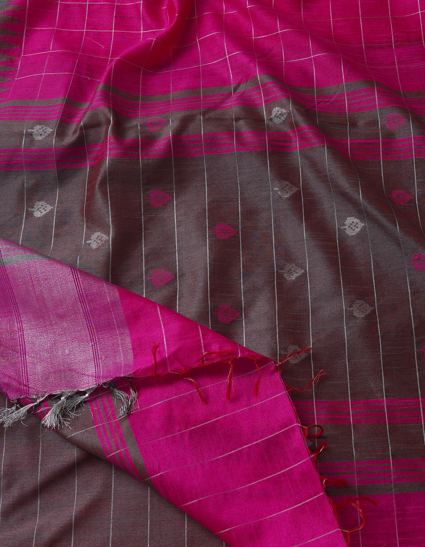 Grey-Pink  Bengal Linen Saree