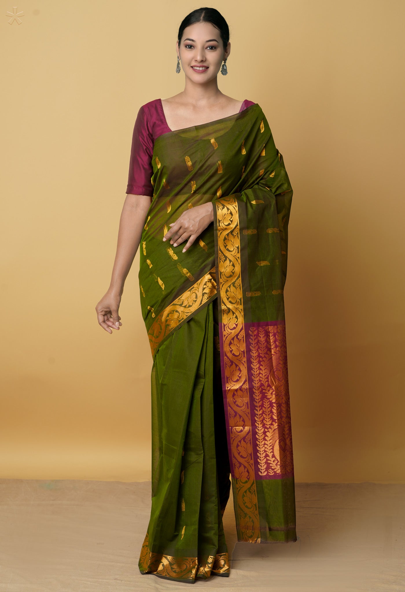 Green Pure Handloom Gadwal Cotton Saree-UNM66225