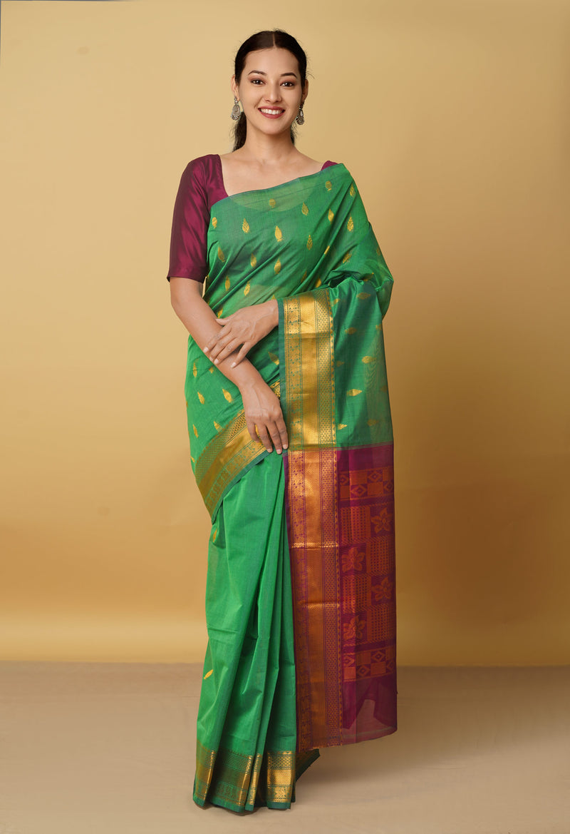 Green Pure Handloom Gadwal Mercerized Cotton Saree-UNM66230