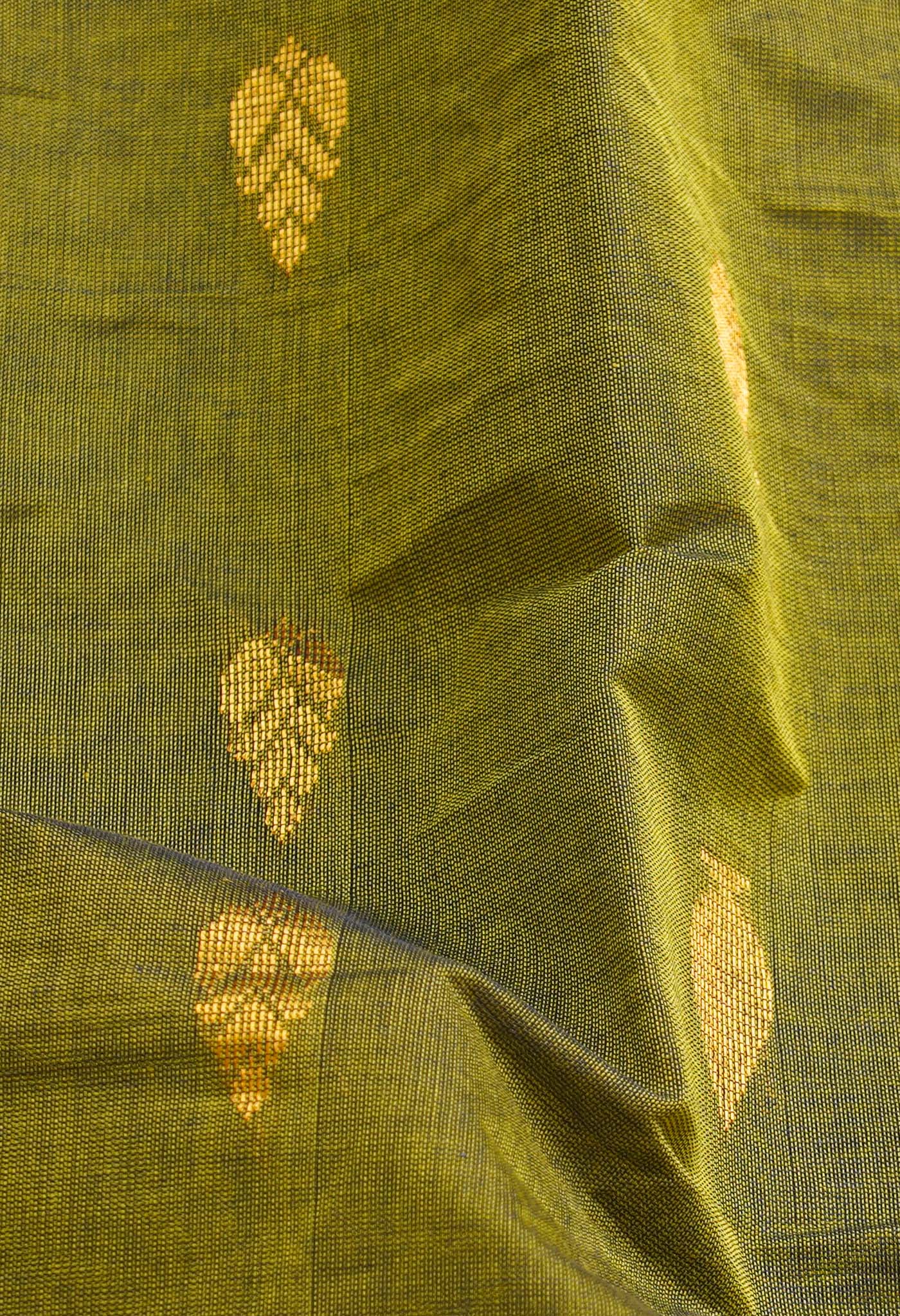 Green Pure Handloom Gadwal Mercerized Cotton Saree-UNM66232
