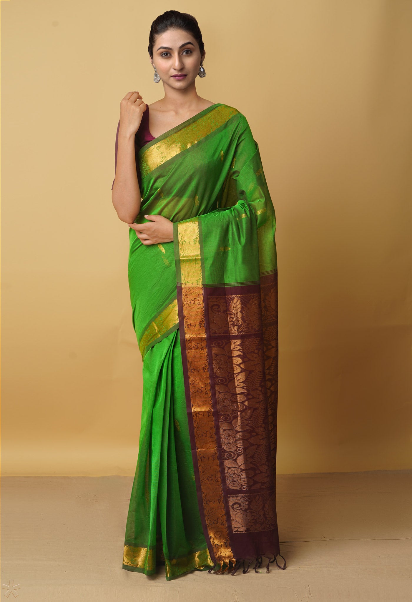 Green Pure Handloom Gadwal Cotton Saree-UNM66289