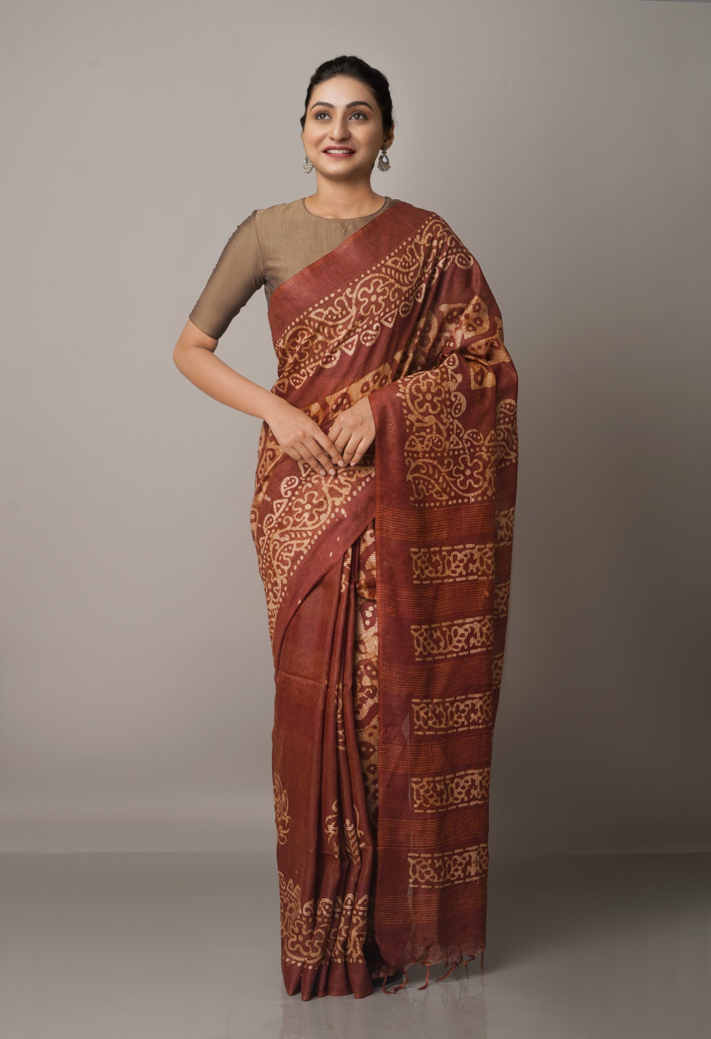 Online Shopping for Brown Pure Batik Bhagalpuri Sico Saree-UNM67548 with Batik from Bihar at Unnatisilks.com India