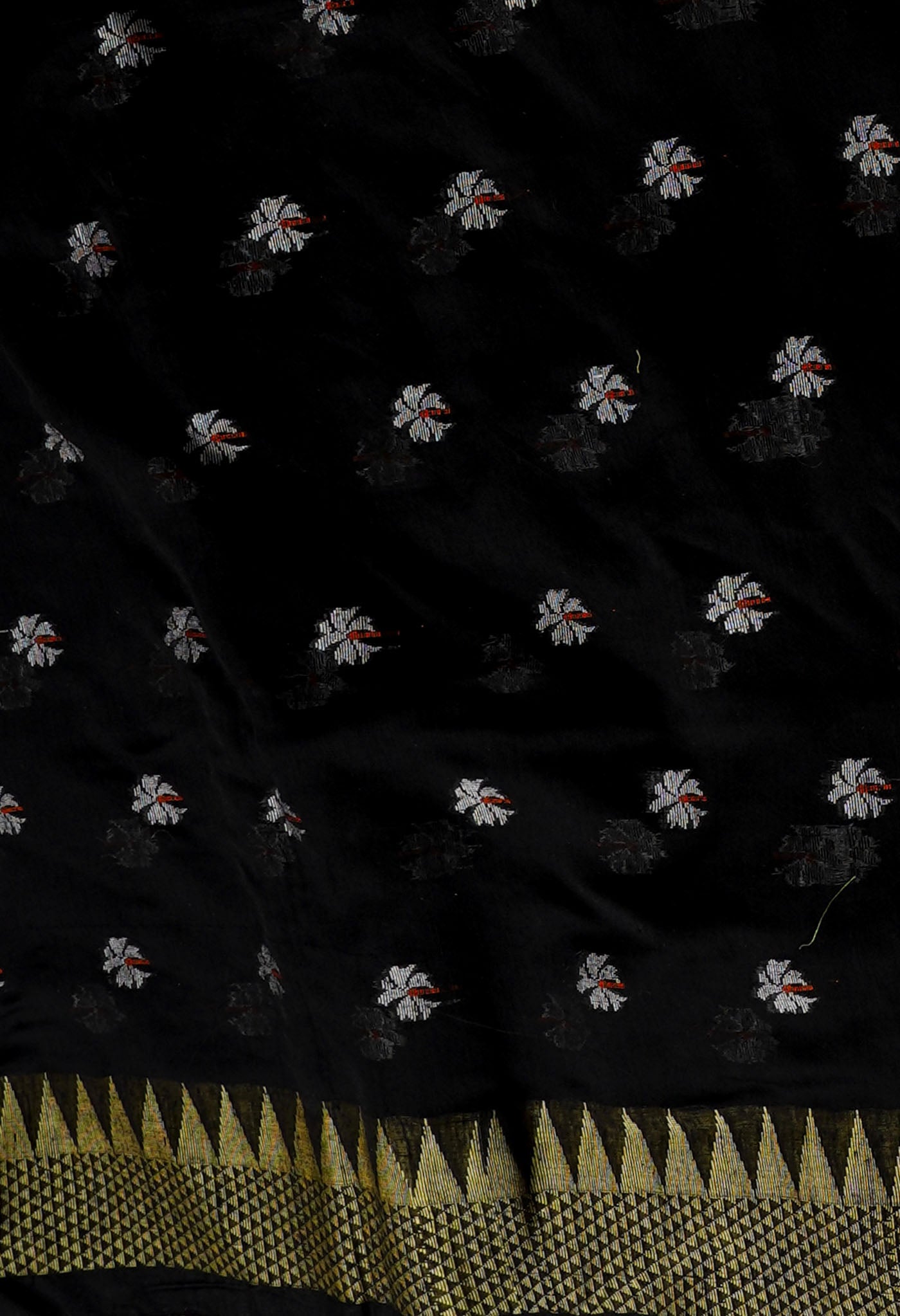 Black Handloom Jamdhani Bengal Sico Saree-UNM68233