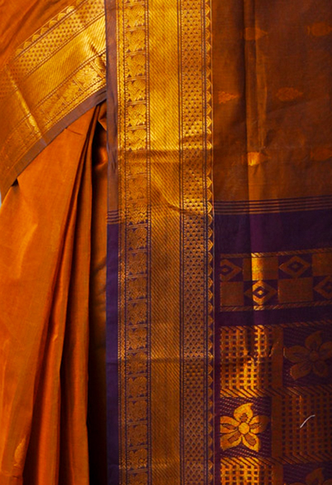 Bronze Orange-Dark Brown Pure Handloom Gadwal Mercerized Cotton Saree-UNM68538