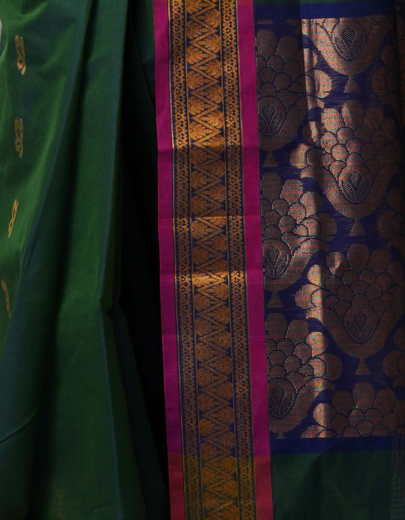 Emerald Green Pure Handloom Gadwal Mercerized Cotton Saree-UNM68579