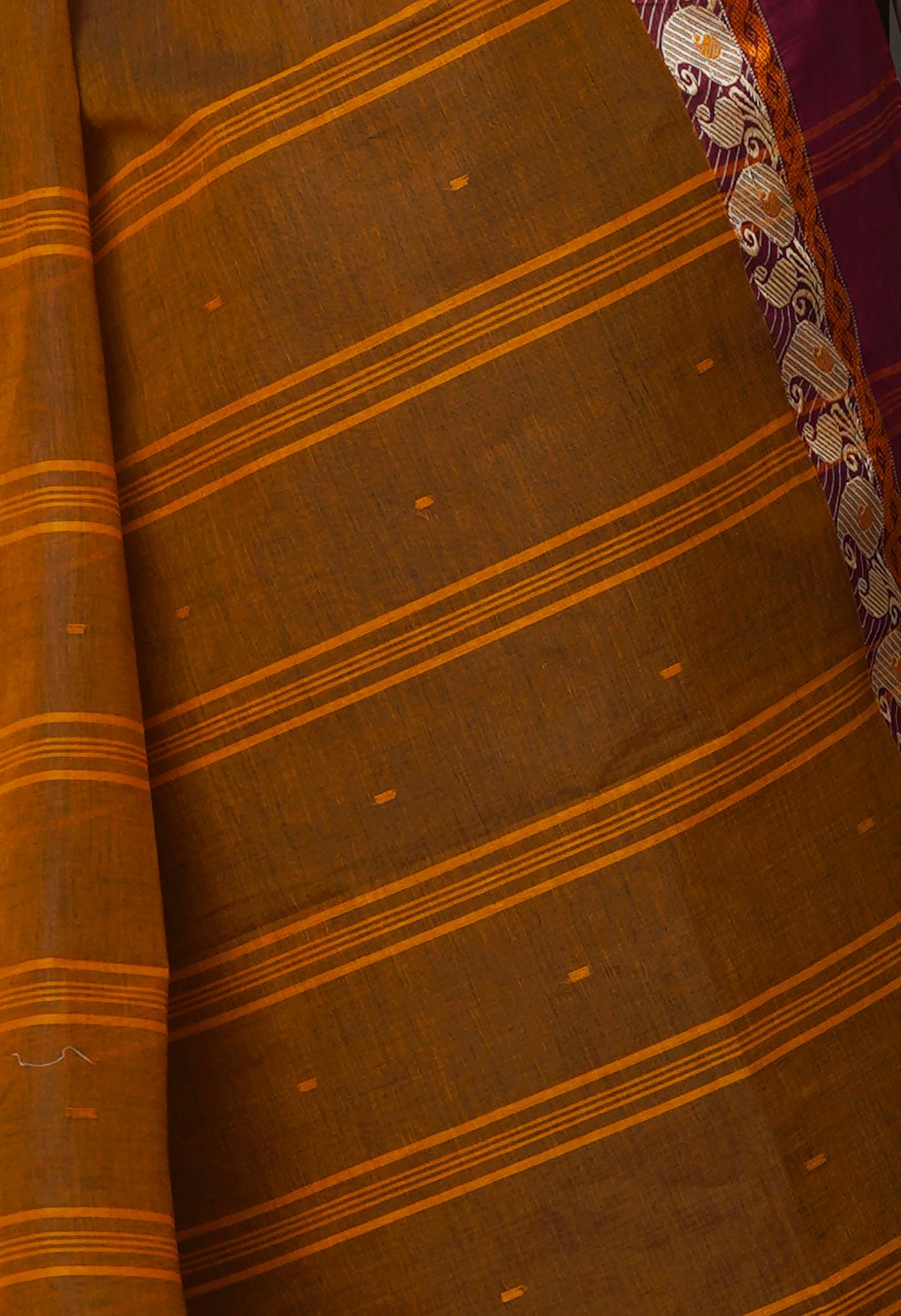 Chocolate Brown Pure  Handloom Superfine Bengal Cotton Saree-UNM69569