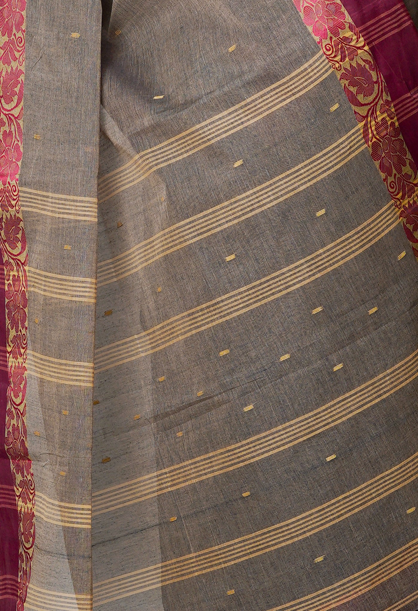 Brown Pure  Handloom Superfine Bengal Cotton Saree-UNM69579