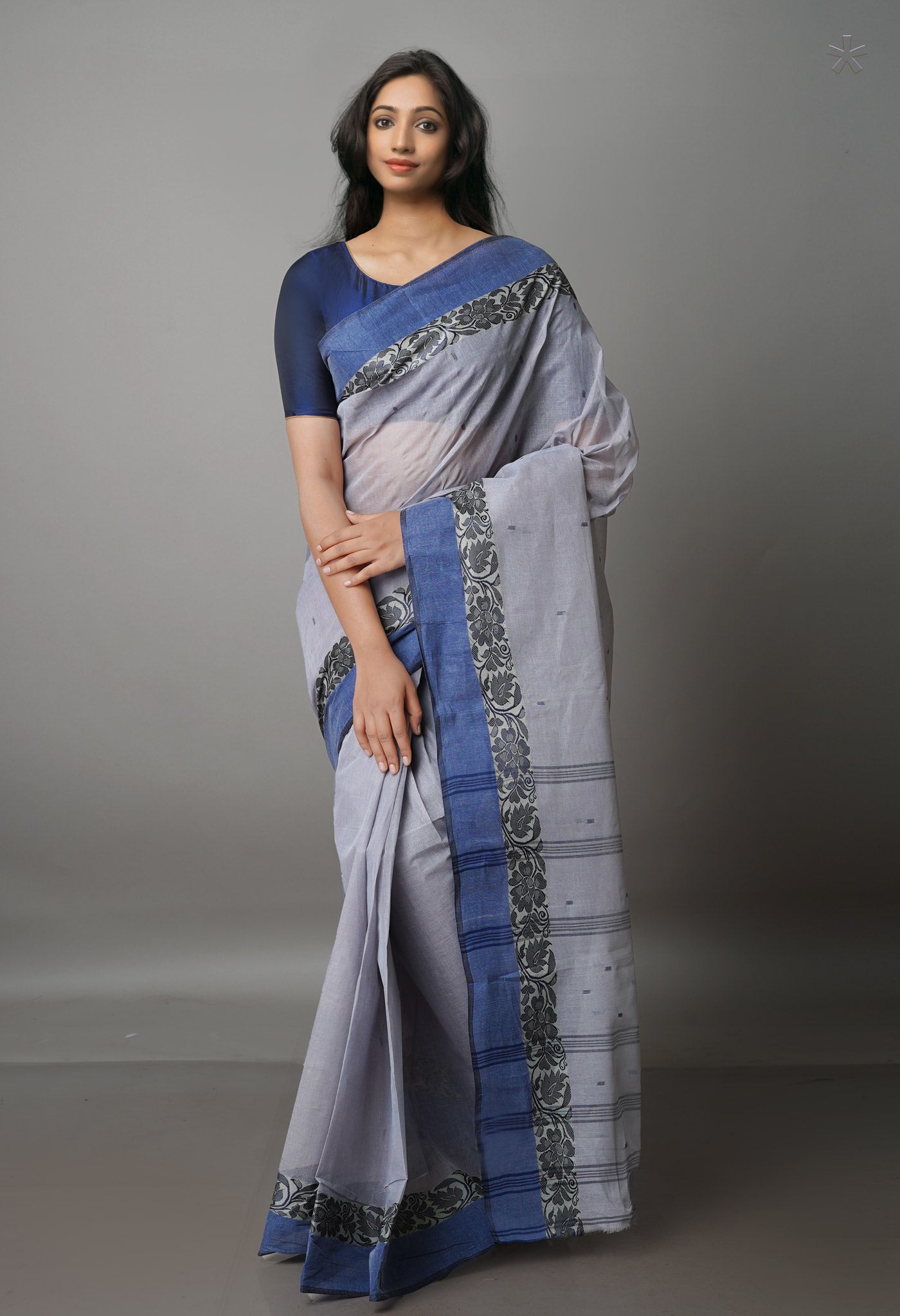 Pale Grey Pure Handloom Superfine Bengal Cotton Saree