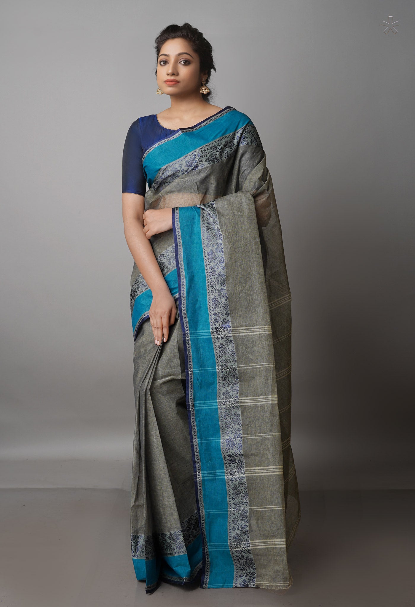 Grey Pure  Handloom Superfine Bengal Cotton Saree-UNM69639