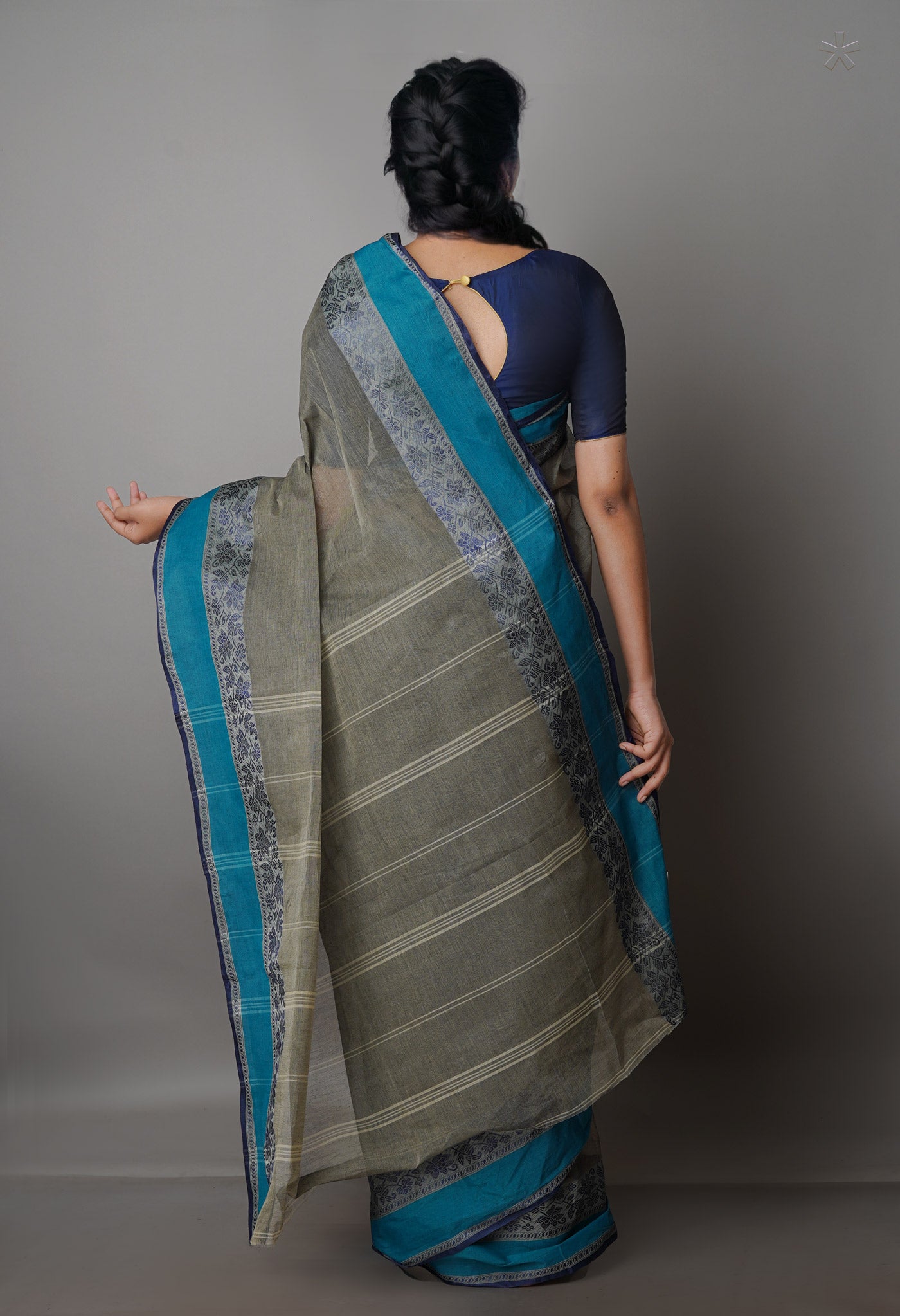 Grey Pure  Handloom Superfine Bengal Cotton Saree-UNM69639