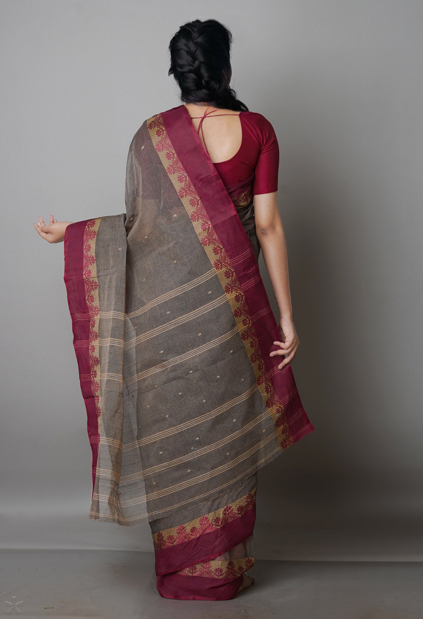Brown Pure  Handloom Superfine Bengal Cotton Saree-UNM69687