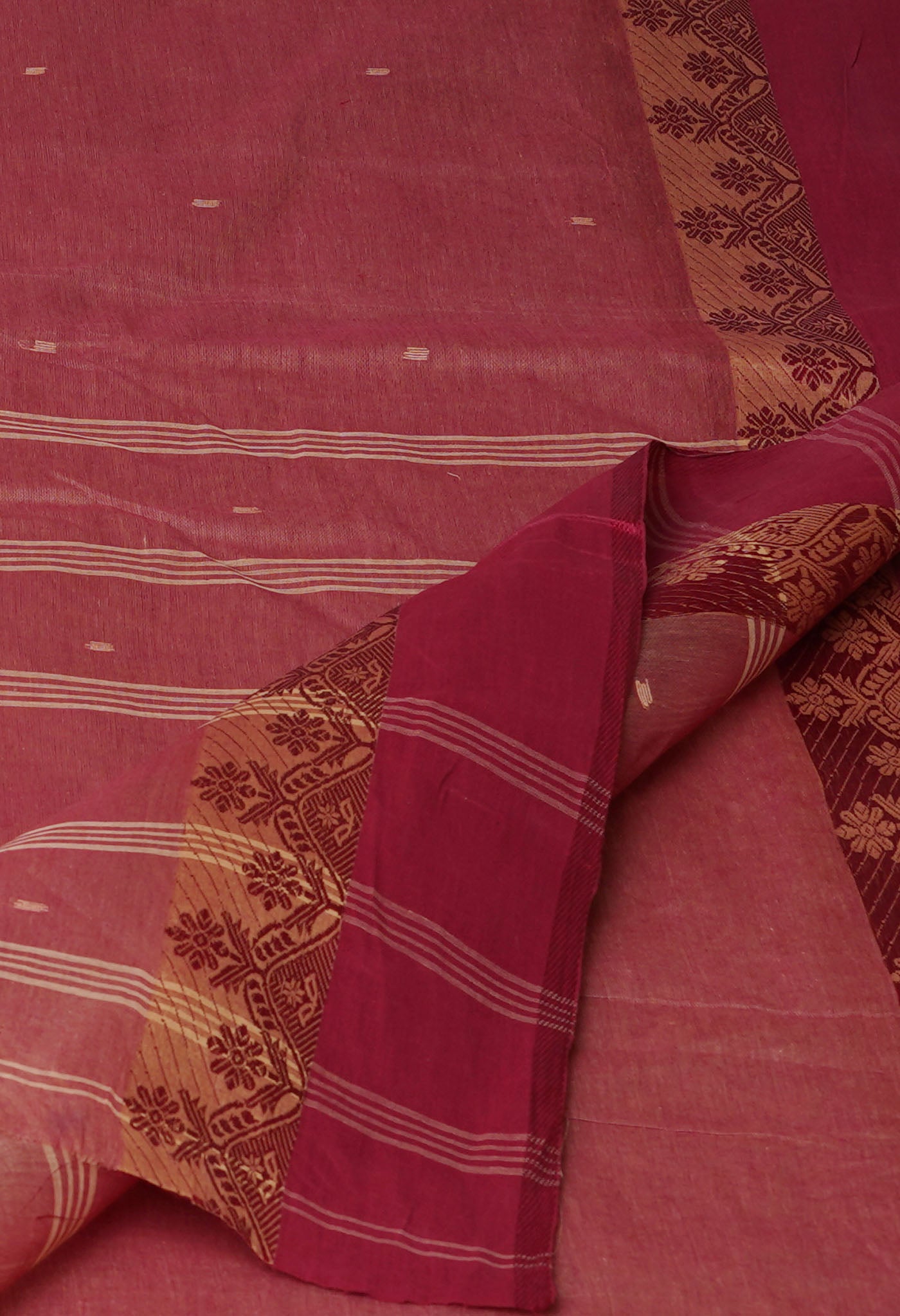 Red Pure  Handloom Superfine Bengal Cotton Saree-UNM69690