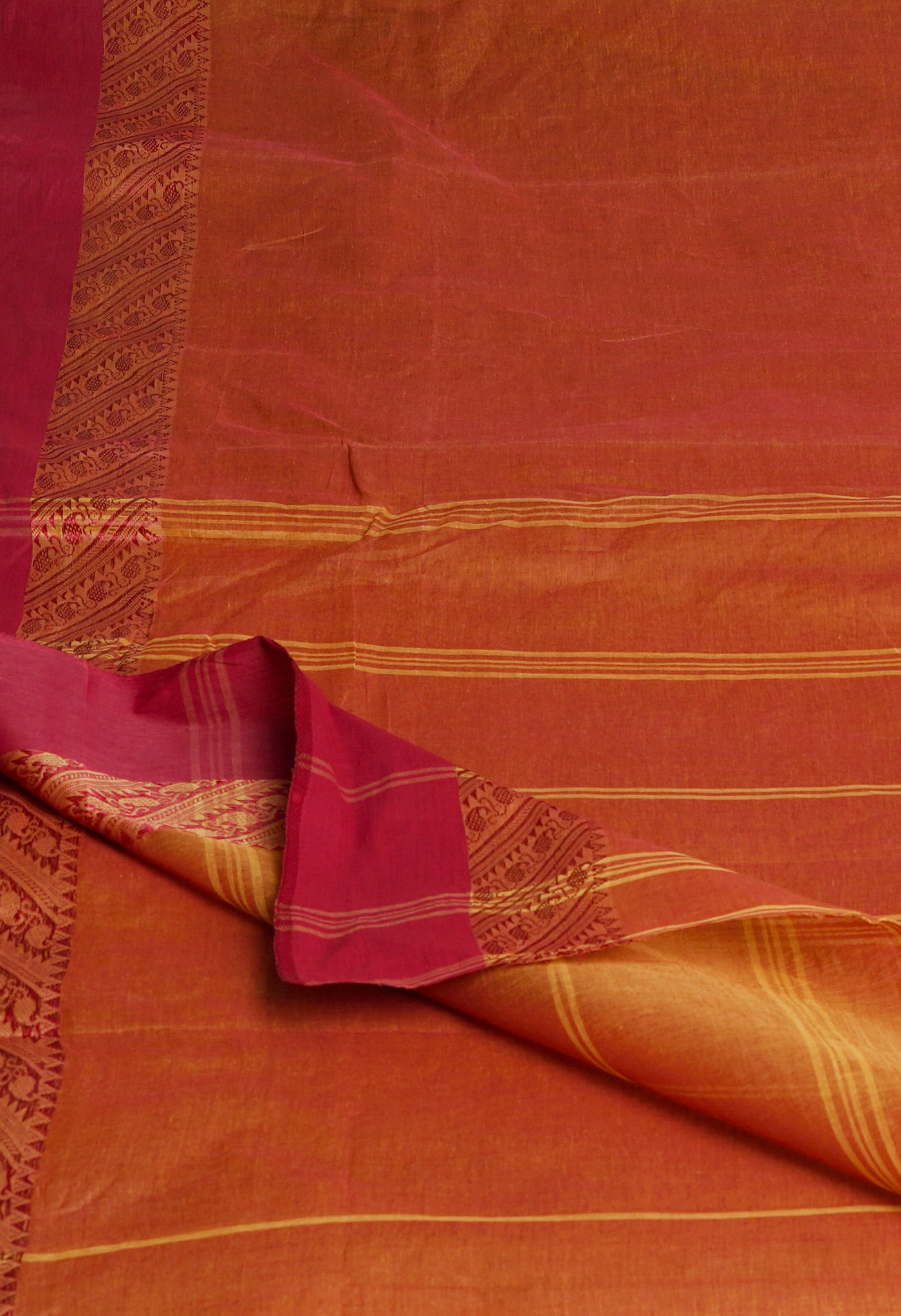 Red Pure  Handloom Superfine Bengal Cotton Saree-UNM69704