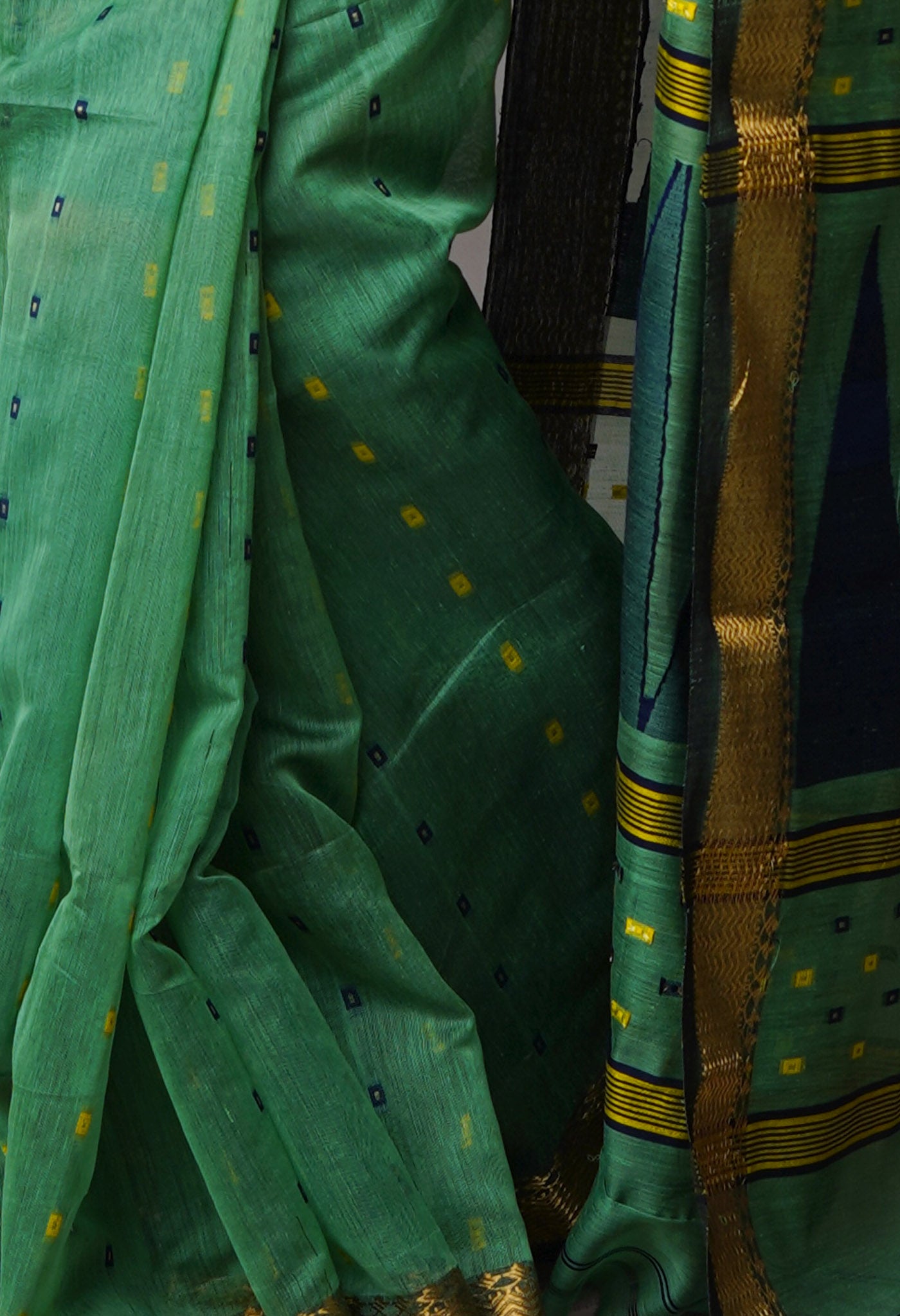 Light Green Pure Handloom Dhakai Jamdhani Cotton Silk Saree-UNM70243