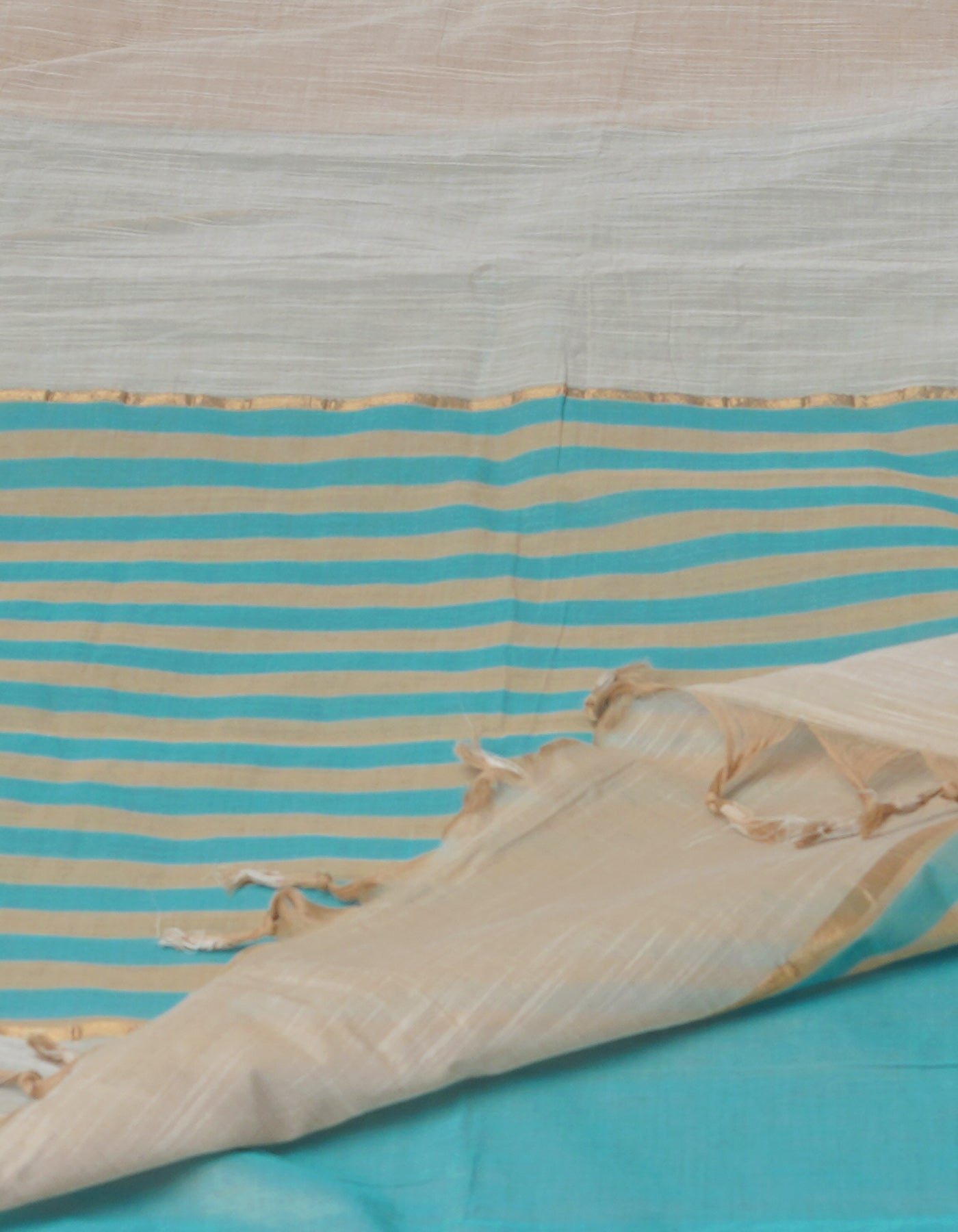 Cream-Sky Blue Pure Superfine Handloom Cotton Saree-UNM70749