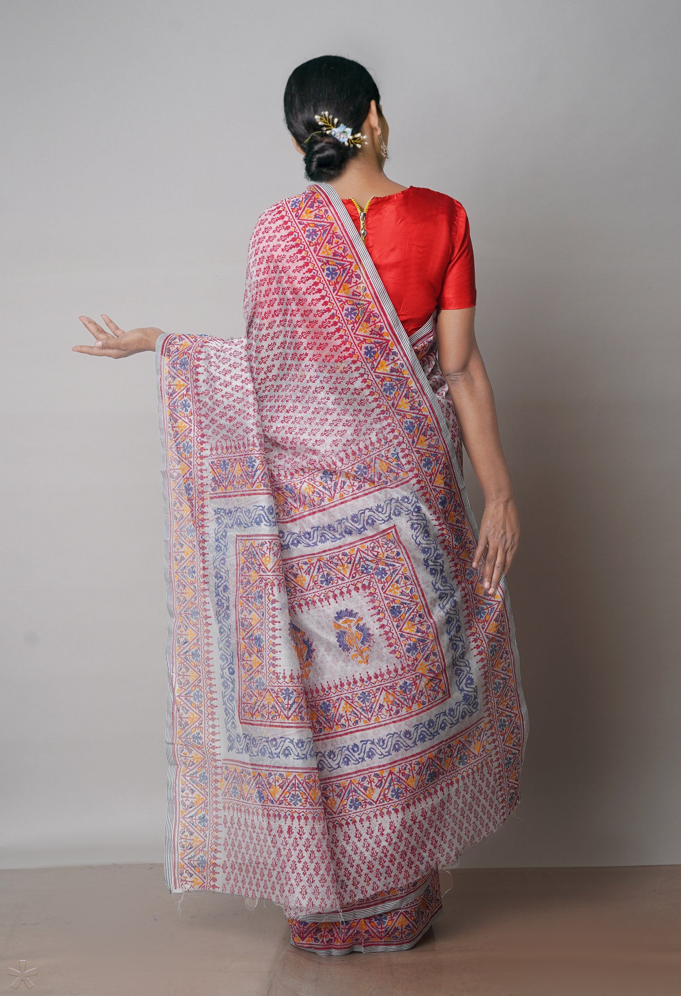 Off White  Block Printed Meghalaya Checks  Supernet Saree With Ikat Printed BlousePiece-UNM71793